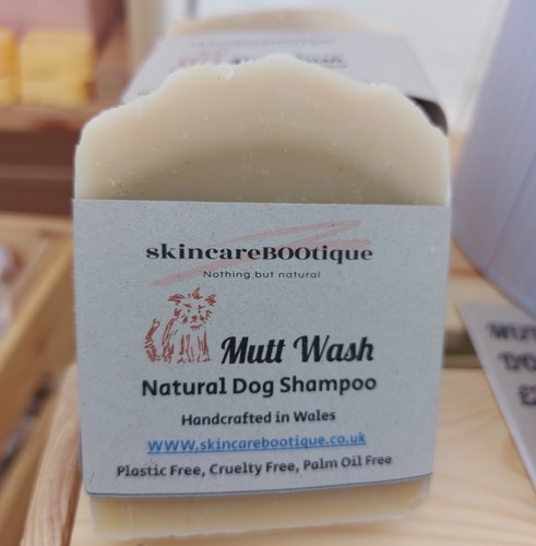 Dog and puppy shampoo for